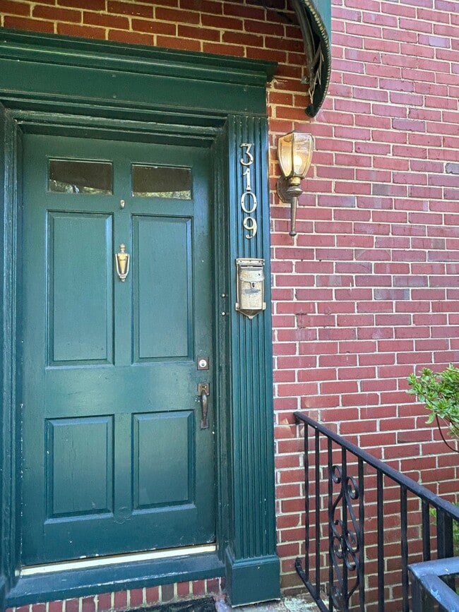 Building Photo - 3109 Clark Ave