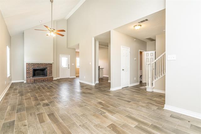 Building Photo - 7006 Cottonwood Cir
