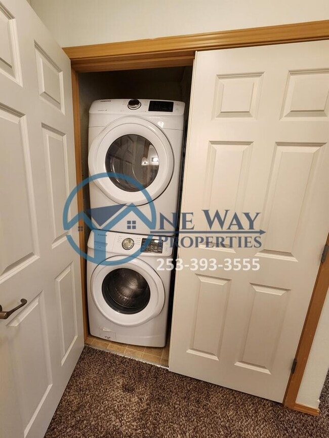 Building Photo - 2682 Hamilton Ave