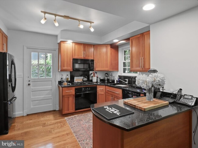 Building Photo - 4725 Rock Spring Rd