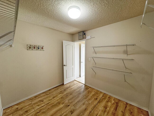 Building Photo - 11019 Marina Gate Trail NE