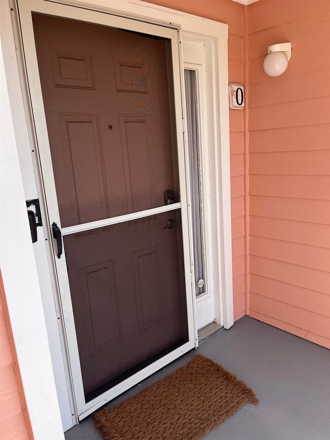 Building Photo - 210 16th St