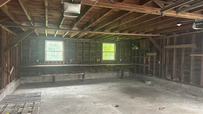 Building Photo - 234 Colebrook Rd