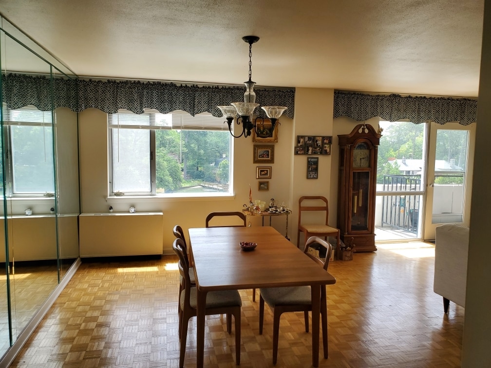 Building Photo - 7320 Glenroie Ave