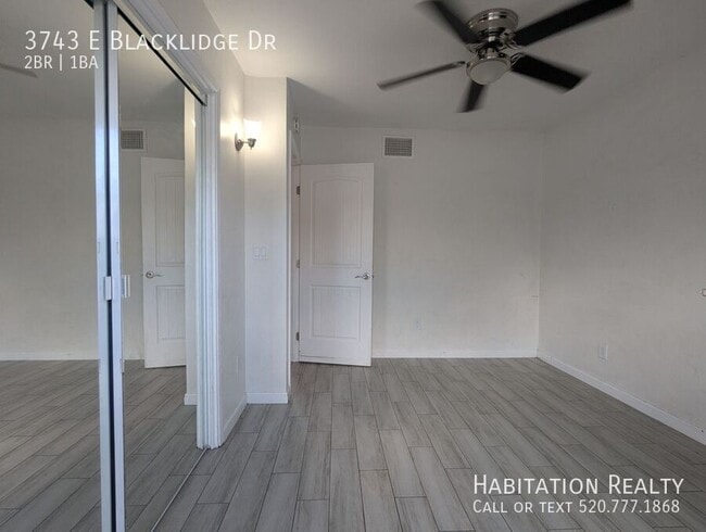 Building Photo - 3743 E Blacklidge Dr