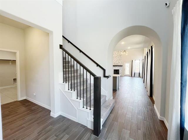 Building Photo - 816 Brenham Ave