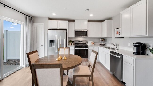 Building Photo - 12726 Ashbury Dr
