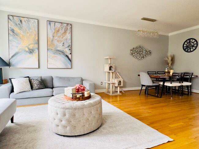 Building Photo - 3832 Charles Ave