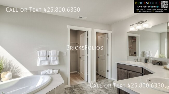 Building Photo - 18709 107th Ln E