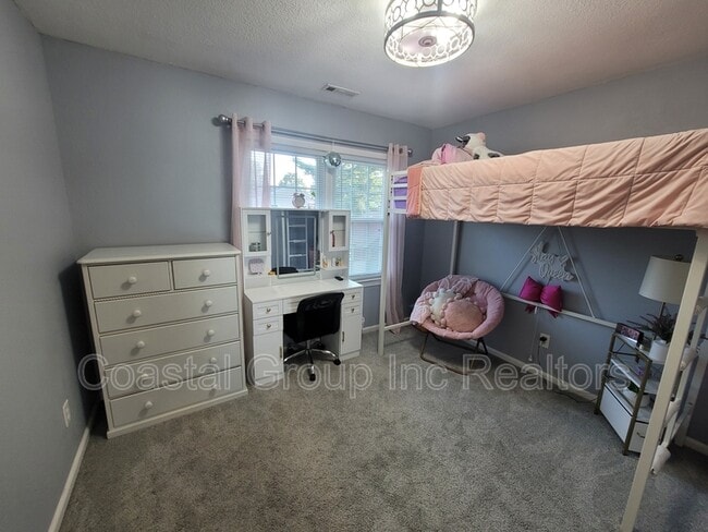 Building Photo - 1012 Meadowview Pl