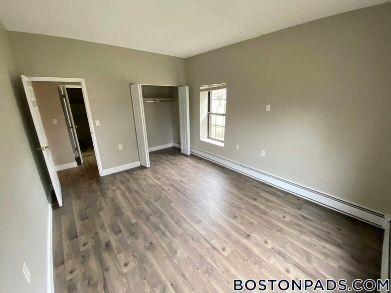 Building Photo - 757 Highland Ave
