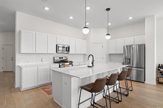 Building Photo - 158 Patrick Herndon Dr