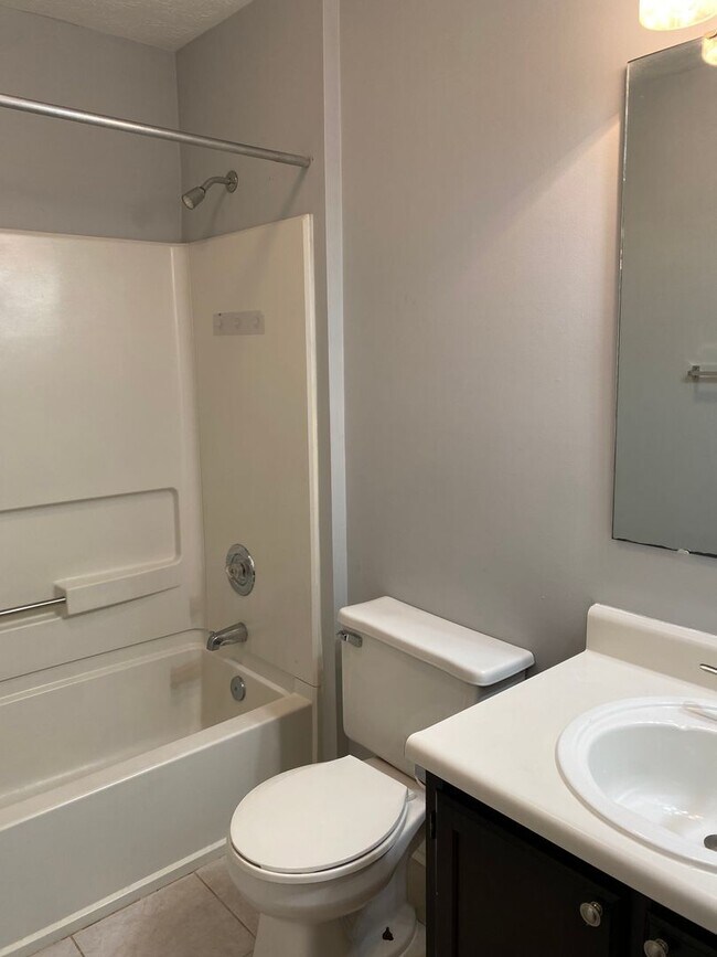 Building Photo - 1283 Exeter Ln