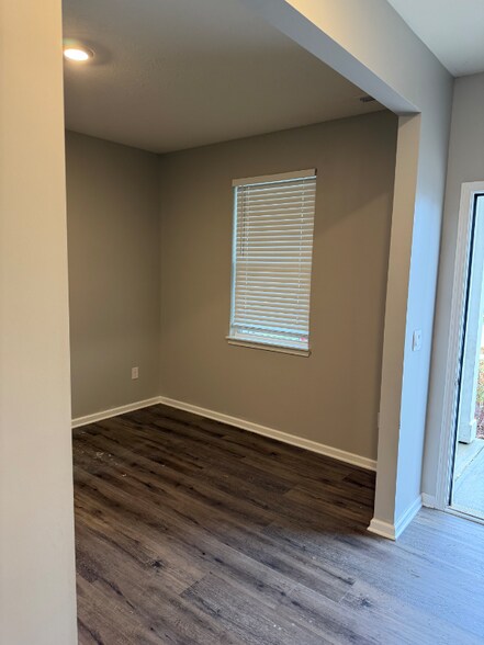 Building Photo - 7214 Griffon Ln