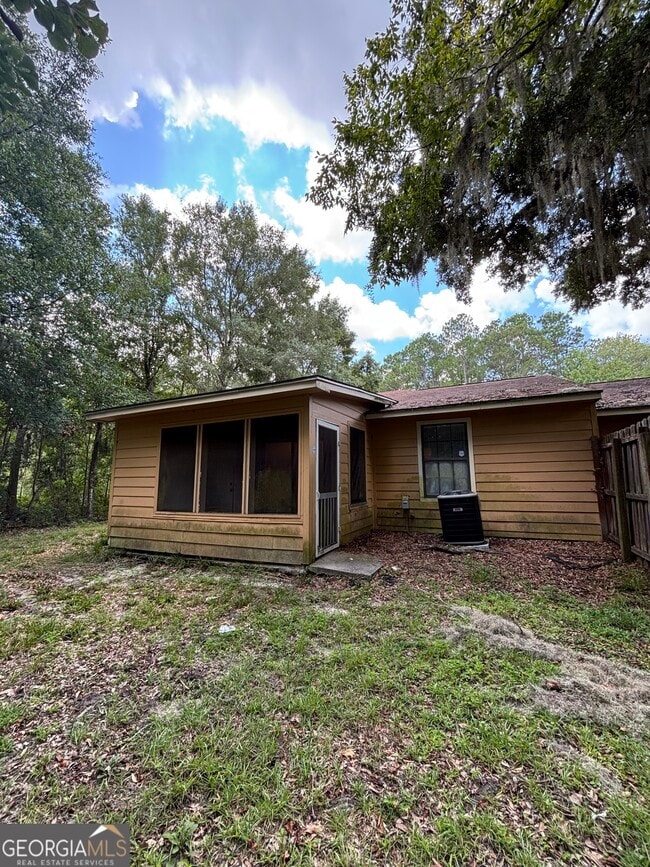 Building Photo - 207 Admiral's Walk Dr