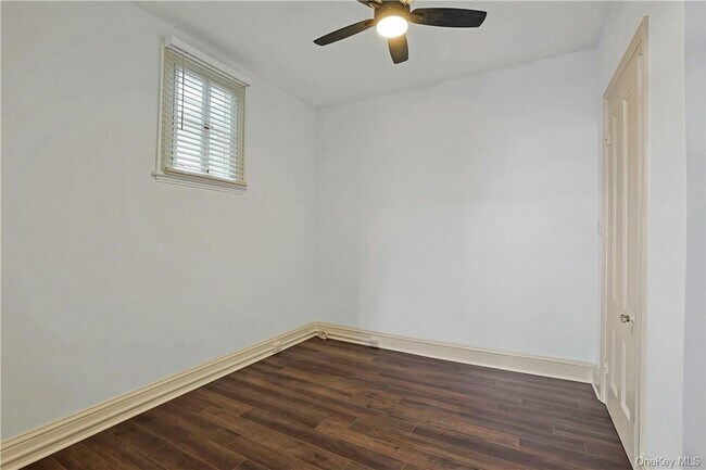 Building Photo - 19 N Broadway