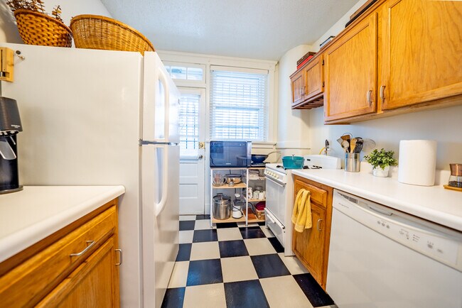 Building Photo - 4152 McGee St