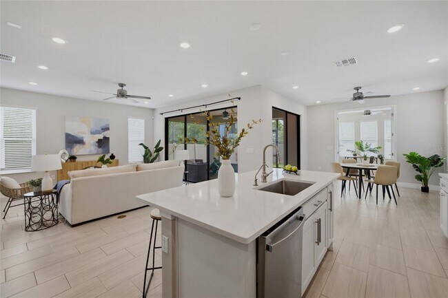 Building Photo - 4667 San Martino Dr