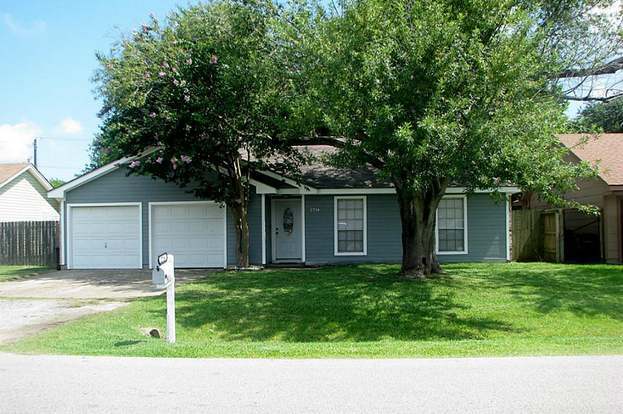 Building Photo - 2714 8th Ave N