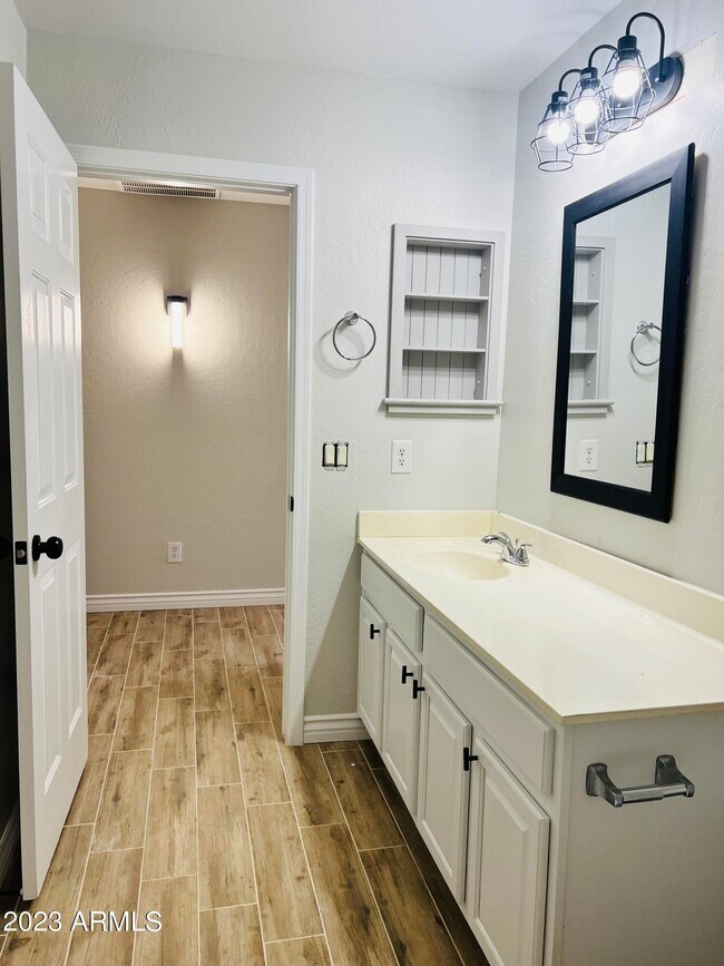 Building Photo - 24911 W Dove Run Dr