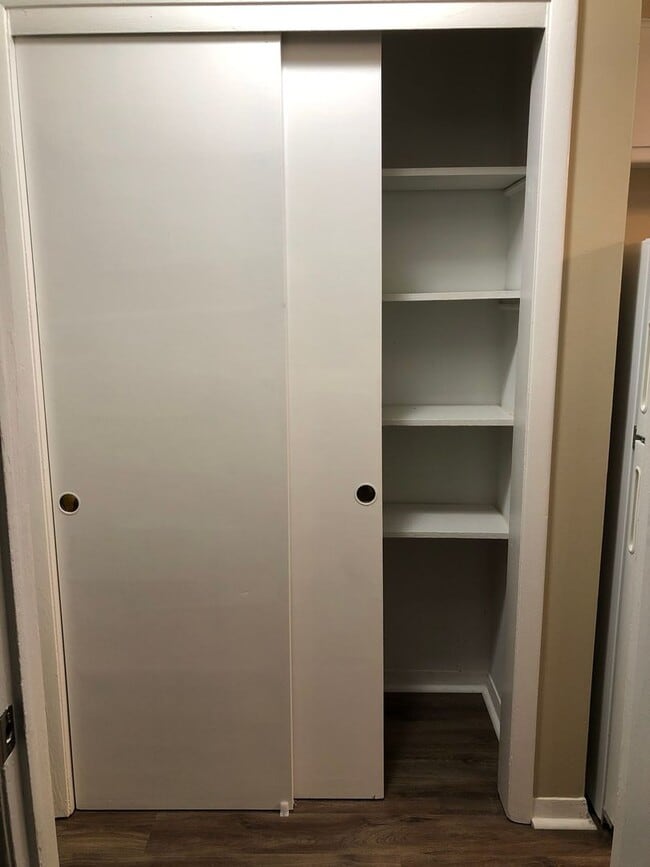 Building Photo - 6324 W 63rd St