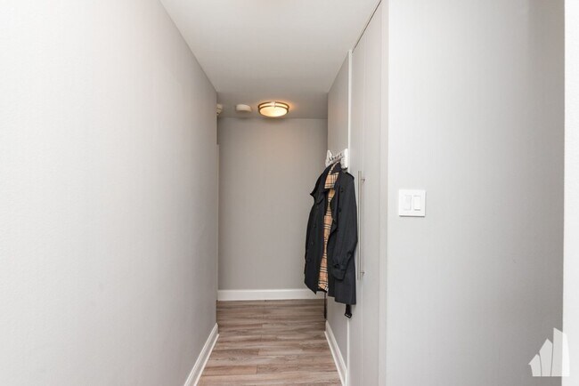 Building Photo - 211 E Ohio St