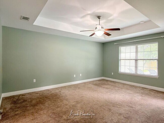 Building Photo - 6185 Autumn Pines Cir