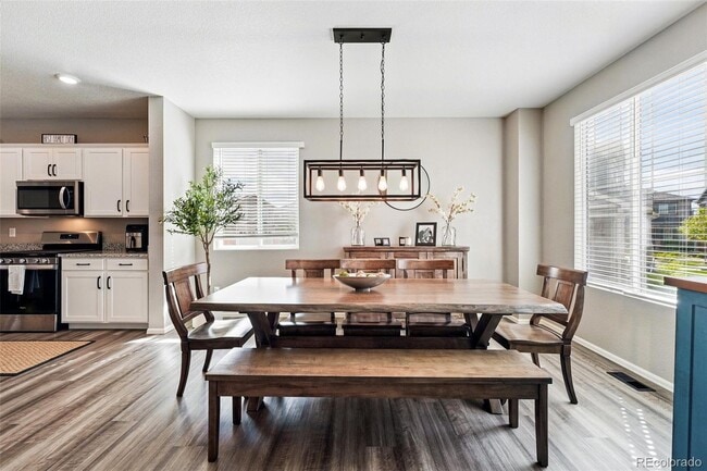 Building Photo - 6833 Longpark Dr