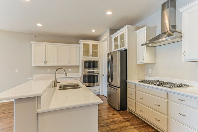 Building Photo - 20364 E Carriage Wy