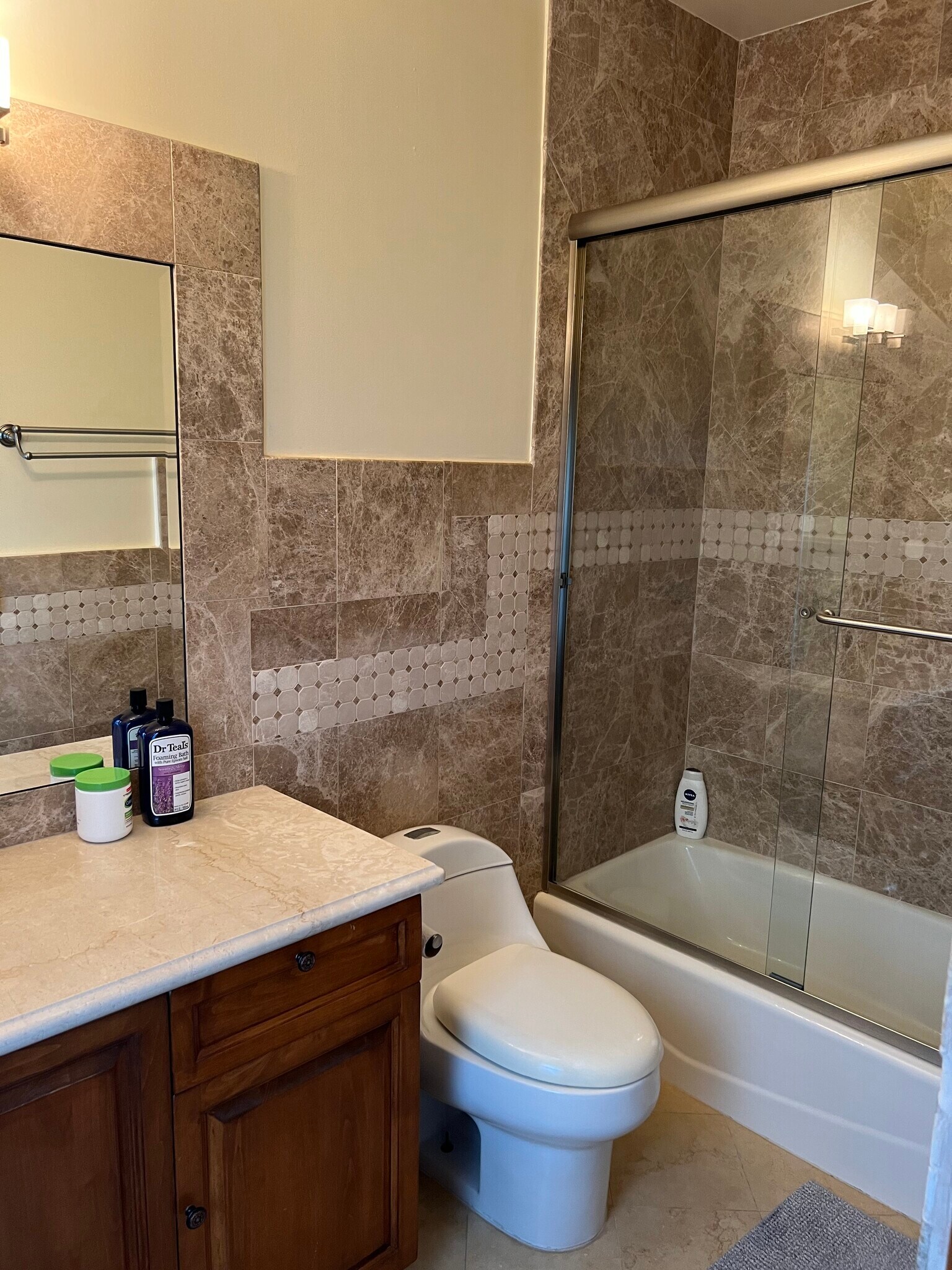 Building Photo - 1027 10th St