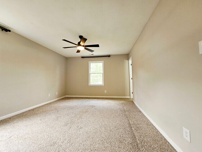 Building Photo - 7490 Beverly Dr