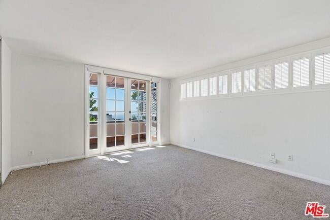 Building Photo - 9315 Lloydcrest Dr