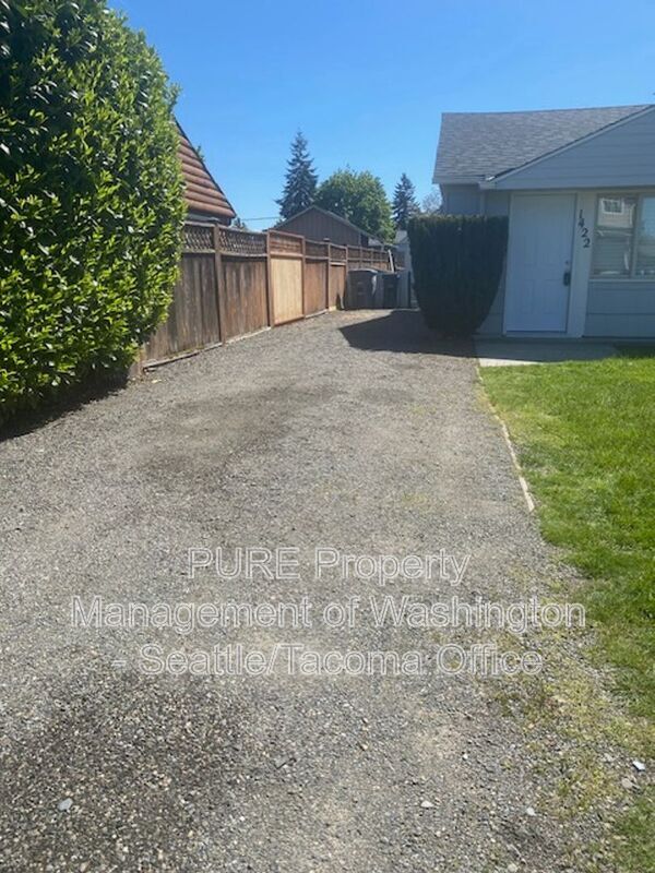 Building Photo - 1422 116th St S