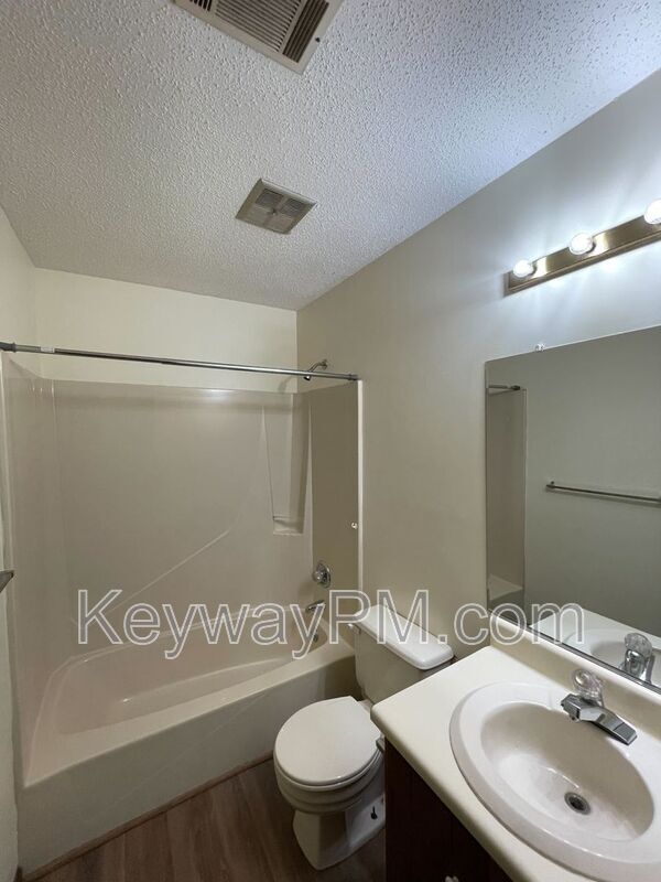 Building Photo - 830 Audubon Cir