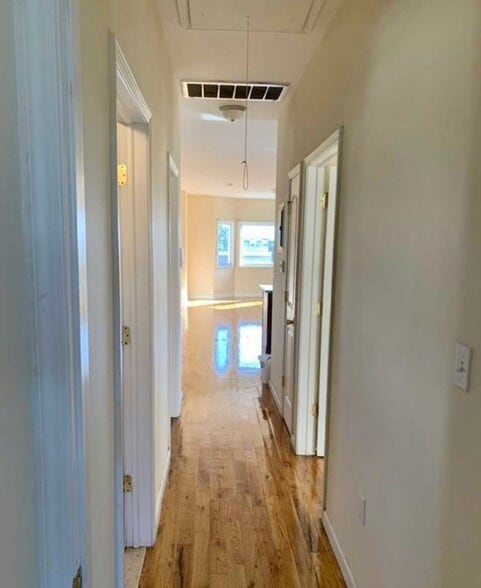 Building Photo - 324 Sussex St