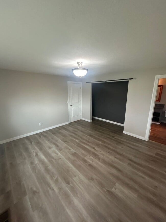 Building Photo - 3677 Carmelle Ct NE