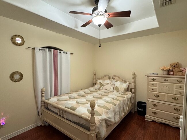 Building Photo - 7204 N 44th Ln