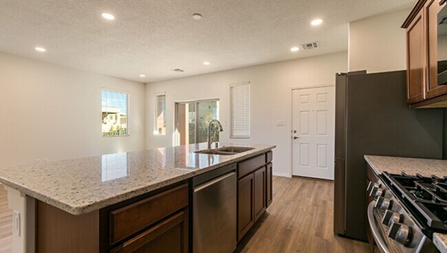 Building Photo - New ST FE Town Home