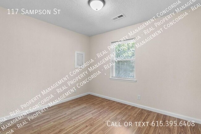 Building Photo - 117 Sampson St