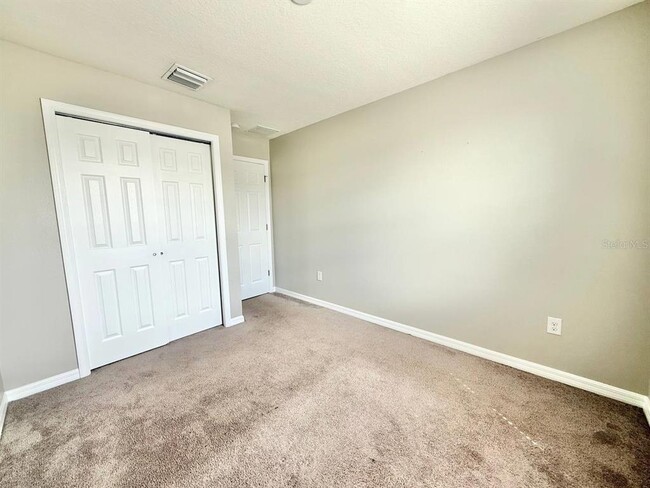 Building Photo - 7123 Summer Holly Pl