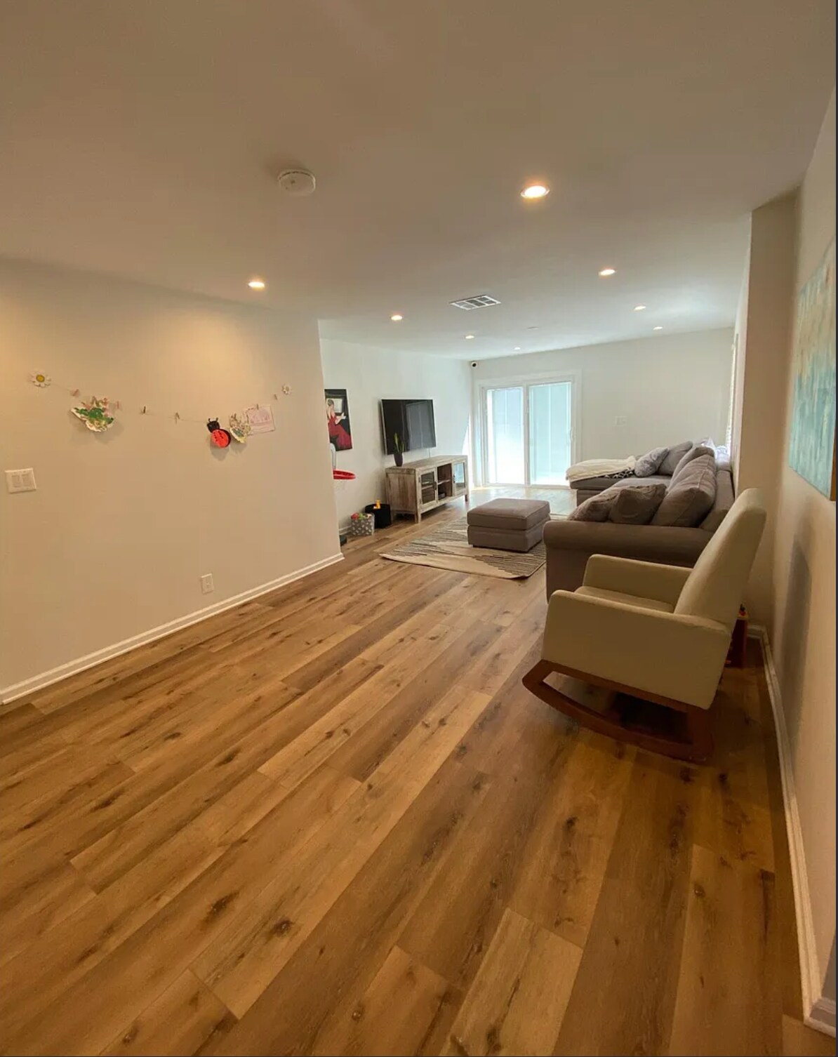 Building Photo - 5840 Allott Ave