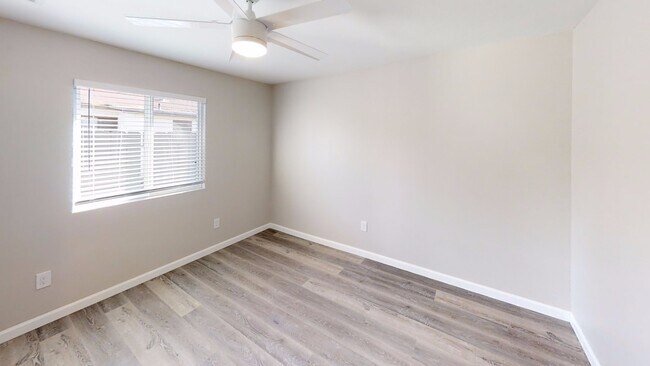 Building Photo - 5BD/2BA with Garage! (Lease out, pending s...