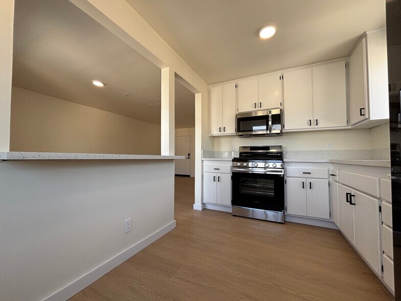 Building Photo - 6079 La Prada St