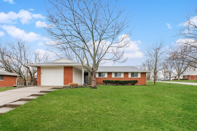 Building Photo - 403 Brownstone Dr