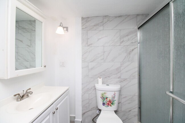 Building Photo - ANNUAL UNFURNISHED ** Wiggins Pass West **...