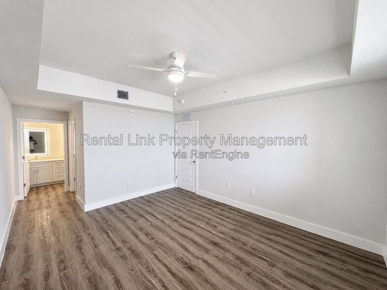Building Photo - 414 Cape Coral Pkwy E