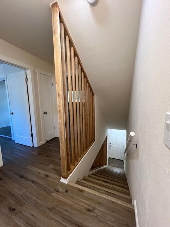 Building Photo - 3721 Aspen Ave