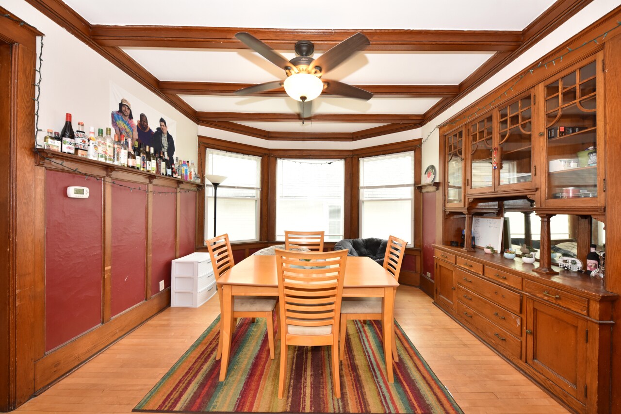 Dining View 2 - 2853 N Murray Ave