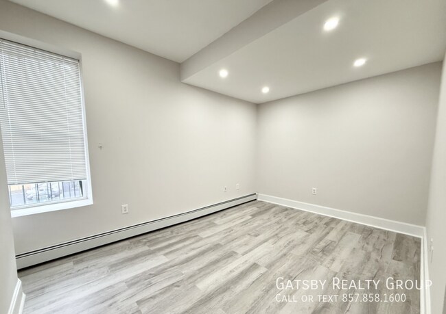 Building Photo - 11 Ruggles St