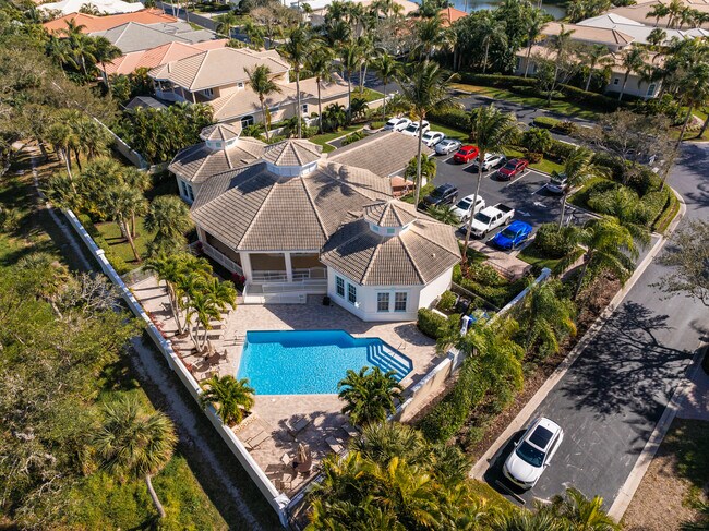 Building Photo - 1408 W Island Club Square